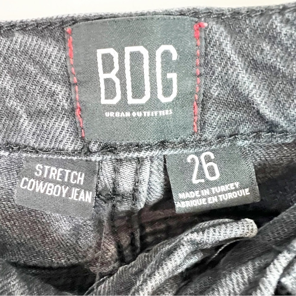 BDG URBAN OUTFITTERS COWBOY STRETCH BLACK STRAIGHT LEG JEANS WOMENS SZ 26 - Picture 2 of 5